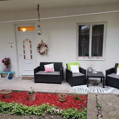 Malomszeg Apartman Pecs Exterior photo