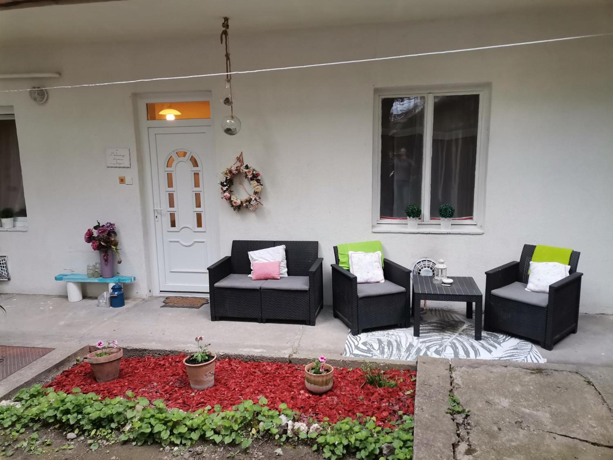 Malomszeg Apartman Pecs Exterior photo